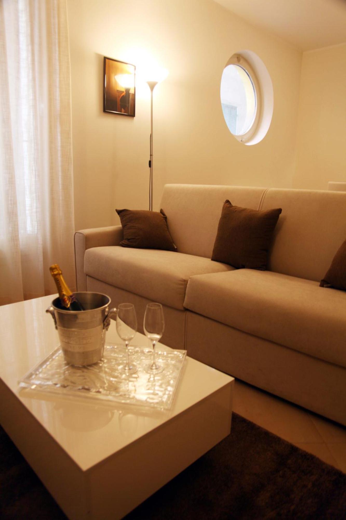 Dimoraviapiadue Apartment Savona Exterior photo